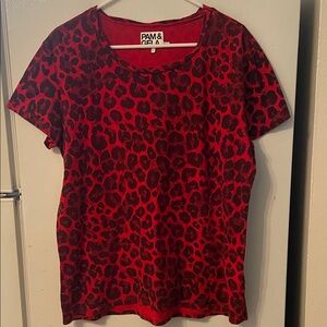 Pam & Gela Large 100% Cotton Made in USA Vibrant Red Leopard Print T-Shirt Comfy